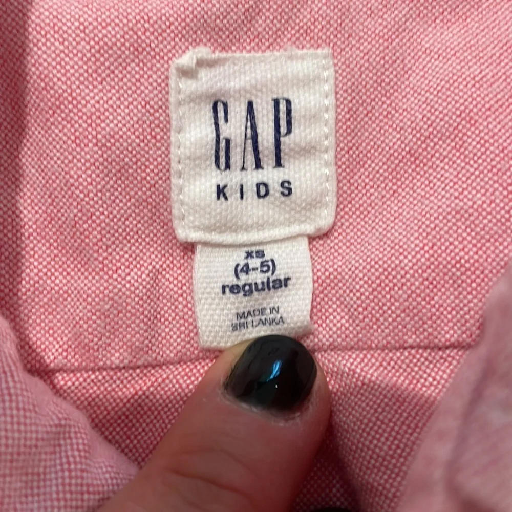 GAP Kids - long sleeve button down shirt size xs